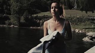 Ariadna Gaya Bayo sex scene in Winter Wonderlan - porn video